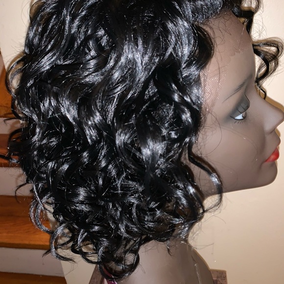Full Lace Wig, Front & Rear - Picture 5 of 7